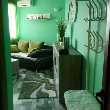 Апартамент Amadeus 5 , Green Studio